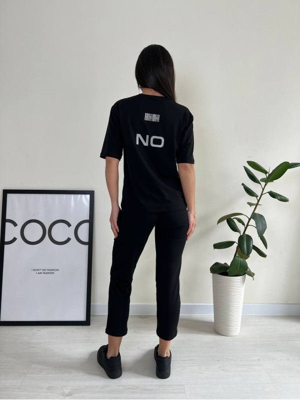 Легкий спортивний костюм чорного кольору 27642