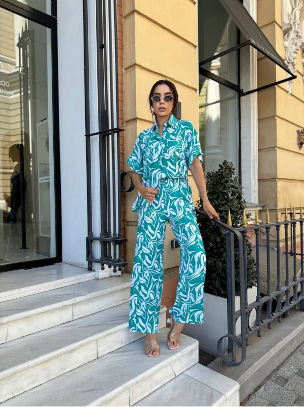 Прогулянковий костюм зеленого кольору 28058