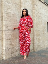 Прогулянковий костюм червоного кольору 28225