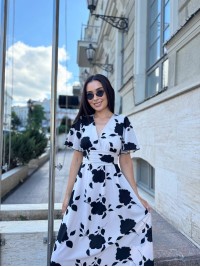 Прогулянкова жіноча сукня бежевого кольору 28365