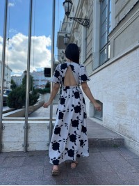 Прогулянкова жіноча сукня бежевого кольору 28365