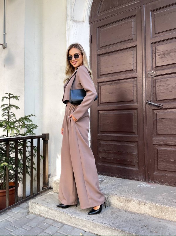 Стильний, жіночий костюм кавового кольору 28717