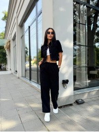 Жіночий прогулянковий костюм з мікро-вельвету чорного кольору 28722