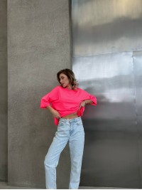 Базова, яскрава футболка малинового кольору 28835