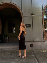 Приваблива сукня чорного кольору 28919