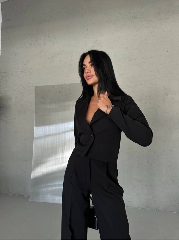 Стильний класичний костюм чорного кольору 29008