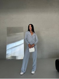 Стильний класичний костюм сiрого кольору 29009