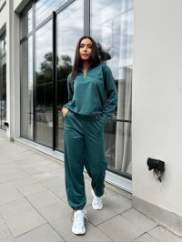 Жіночий спортивний костюм із трикотажу смарагдового кольору 29182