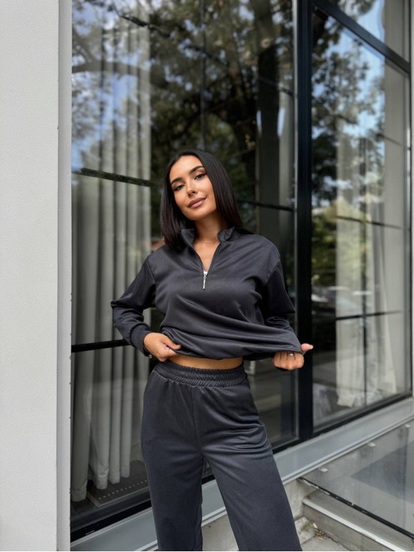 Жіночий спортивний костюм із трикотажу графiтового кольору 29185