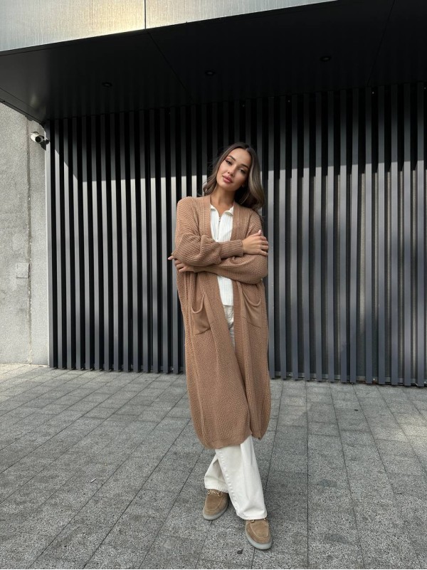 Подовжений в'язаний кардиган кавового кольору 29194