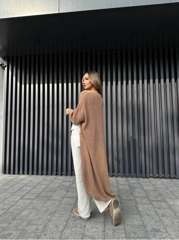Подовжений в'язаний кардиган кавового кольору 29194