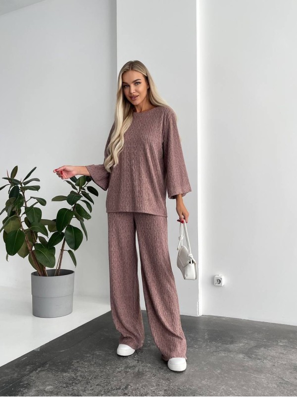 Жіночий прогулянковий костюм вільного крою кавового кольору 29208