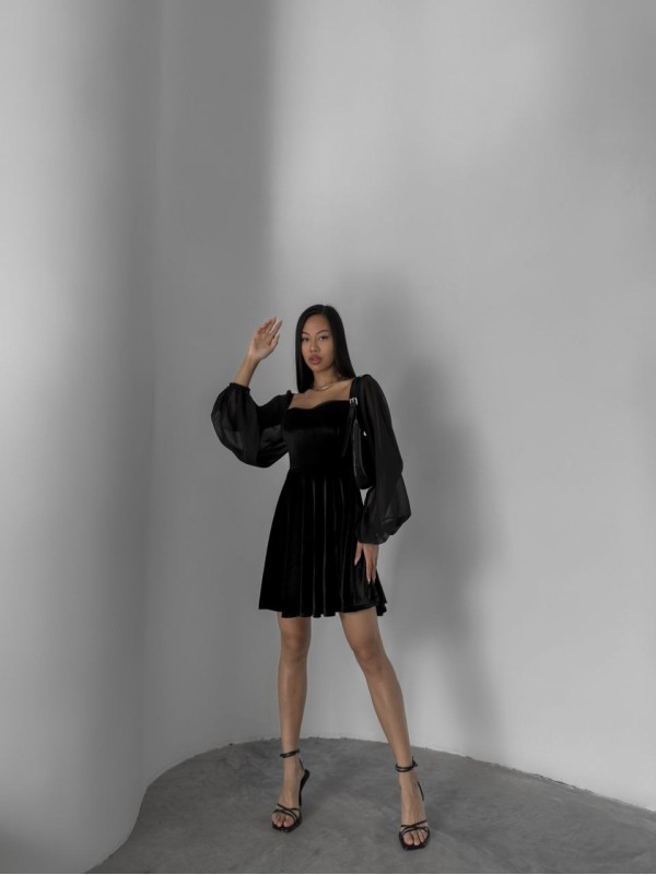 Ошатна оксамитова сукня чорного кольору 29252