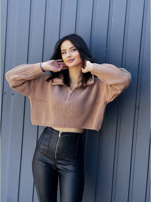 Укорочений жіночий светр на блискавці бежевого кольору 29285