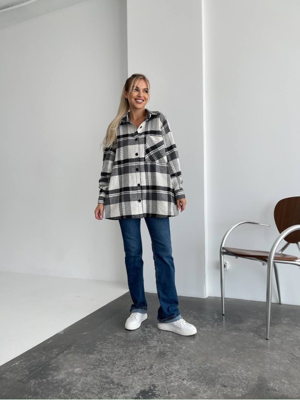 Жіноча байкова сорочка в клітинку чорного кольору 29293