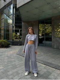 Жіночий прогулянковий костюм вільного крою сірого кольору 29353