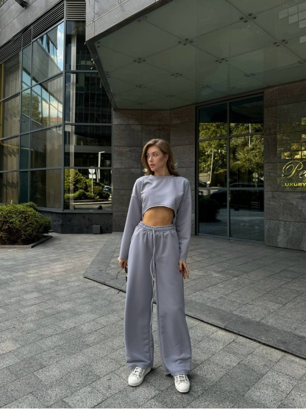 Жіночий прогулянковий костюм вільного крою сірого кольору 29353