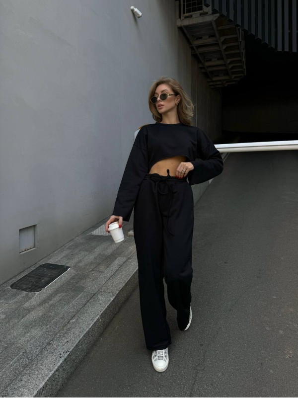 Жіночий прогулянковий костюм вільного крою чорного кольору 29356