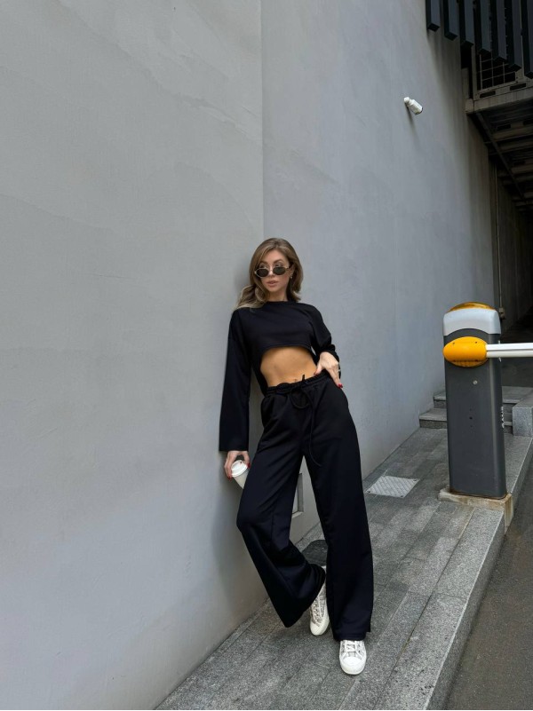 Жіночий прогулянковий костюм вільного крою чорного кольору 29356