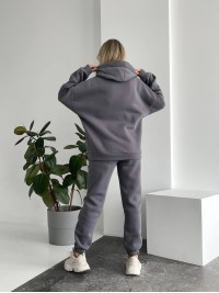 Теплий жіночий костюм з капюшоном графiтового кольору 29397