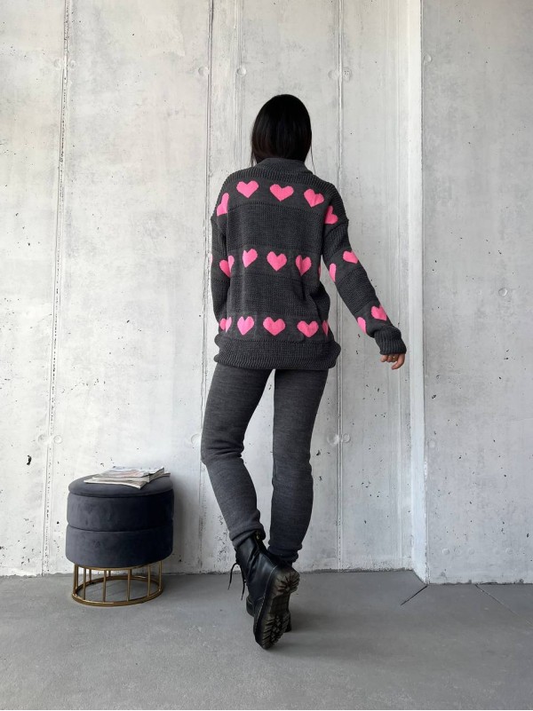 В'язаний жіночий костюм з серцями графітового кольору 29418