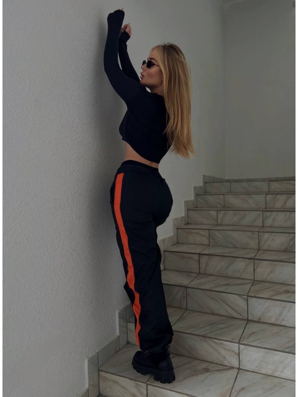 Жіночі широкі штани чорного кольору 29429