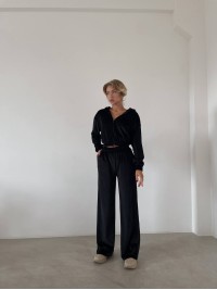 Жіночий велюровий костюм чорного кольору 29505