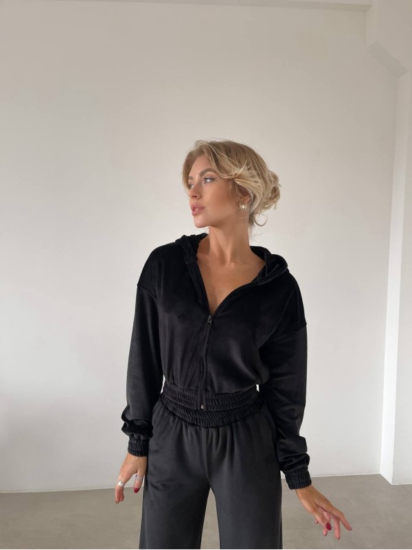 Жіночий велюровий костюм чорного кольору 29505