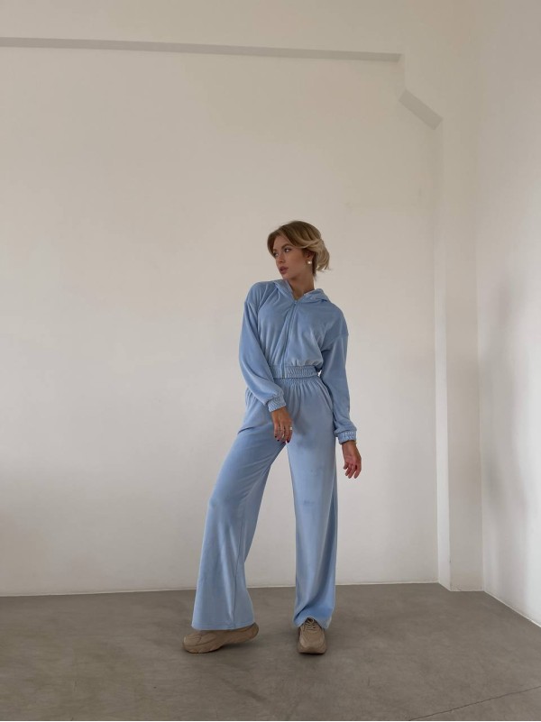 Жіночий велюровий костюм блакитного кольору 29506