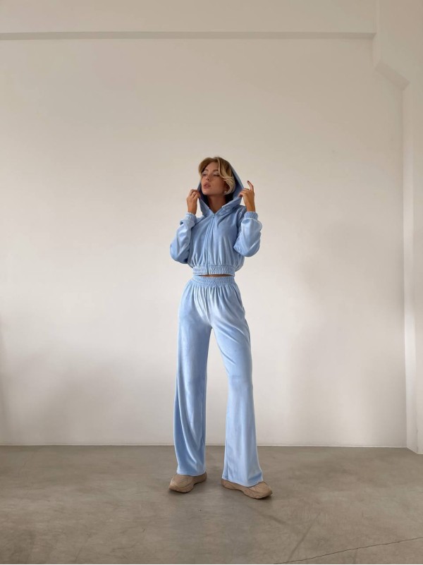 Жіночий велюровий костюм блакитного кольору 29506