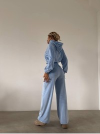 Жіночий велюровий костюм блакитного кольору 29506