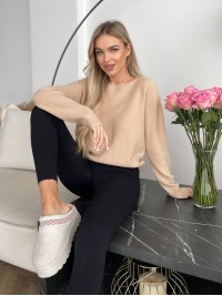 Жіночий светр на затяжках бежевого кольору 29549
