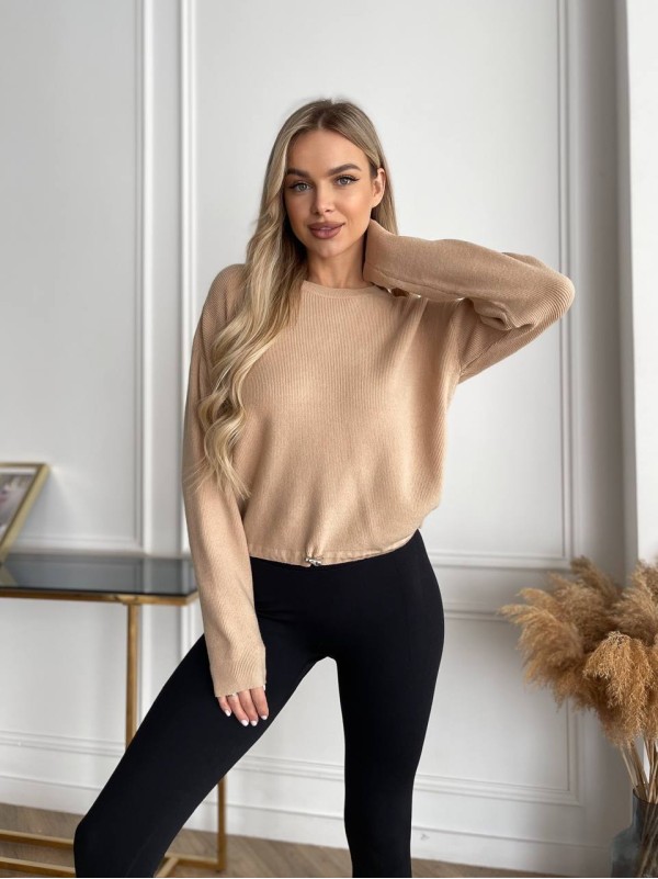 Жіночий светр на затяжках бежевого кольору 29549