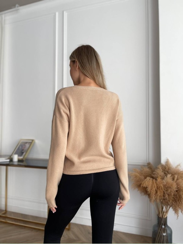 Жіночий светр на затяжках бежевого кольору 29549