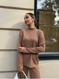 Теплий прогулянковий костюм коричневого кольору 29606