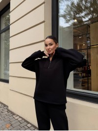 Теплий жіночий костюм чорного кольору 29612