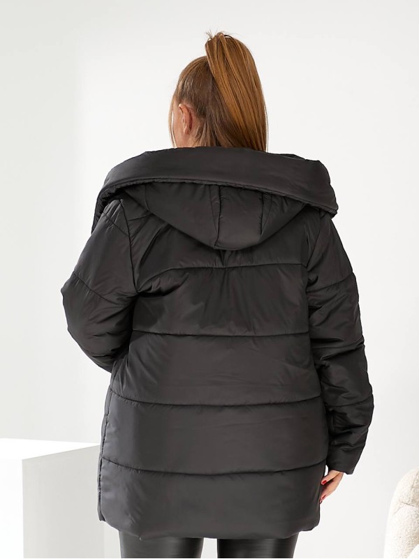 Жіноча зимова куртка чорного кольору 29650