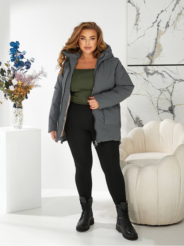 Жіноча зимова куртка з капюшоном сірого кольору 29753