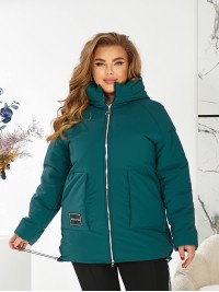 Жіноча зимова куртка з капюшоном смарагдового кольору 29757