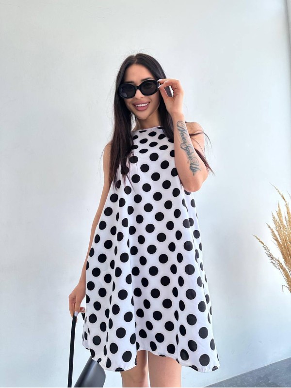 Легка літня сукня в горох бiлого кольору 32078